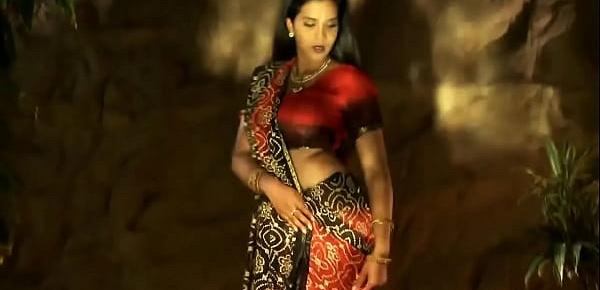  Sensual Dancing In The Bollywood Night